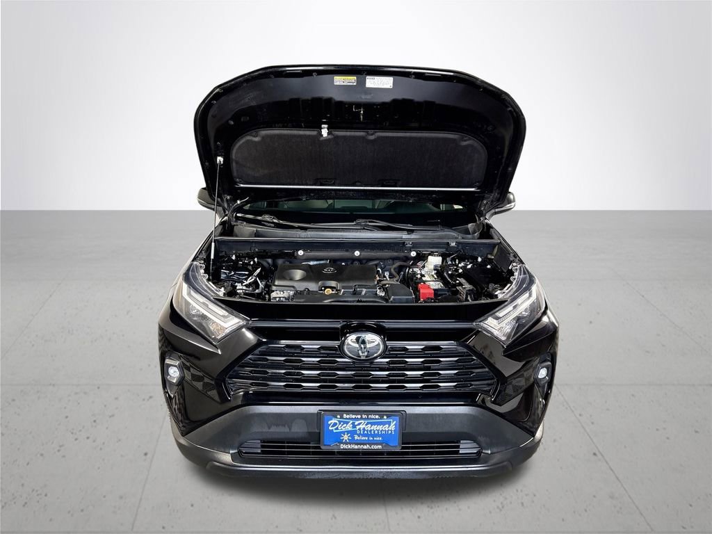 Used 2022 Toyota RAV4 XLE Premium w/ Carpet Mat Package (TMS) AWD/4WD image 22