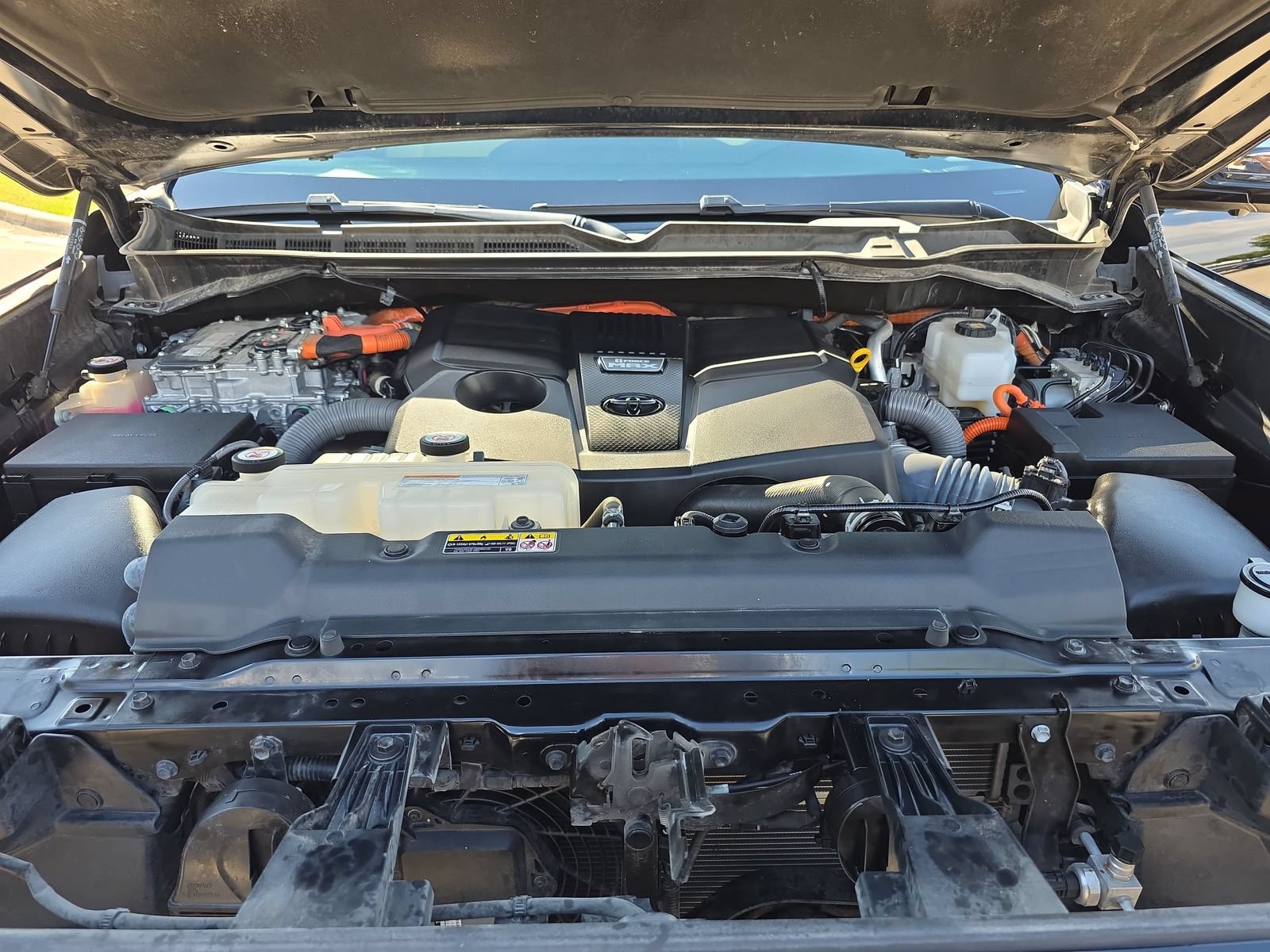 Used 2023 Toyota Tundra Capstone AWD/4WD image 32