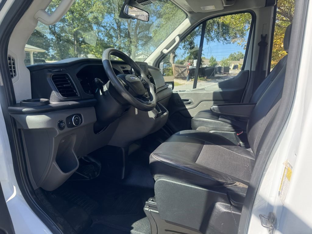 Used 2020 Ford Transit 250 Medium Roof image 8