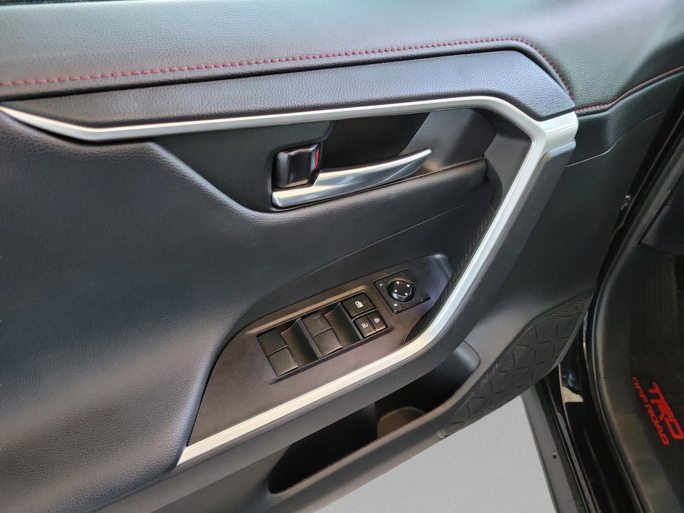 Certified 2021 Toyota RAV4 TRD Off-Road image 22