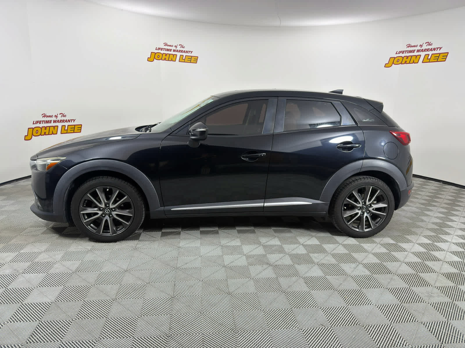 Used 2017 MAZDA CX-3 Grand Touring FWD image 2