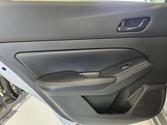 Used 2024 Nissan Altima 2.5 SV image 13
