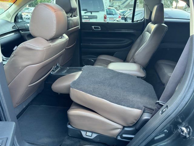 Used 2015 Lincoln MKT AWD w/ Equipment Group 201A image 27