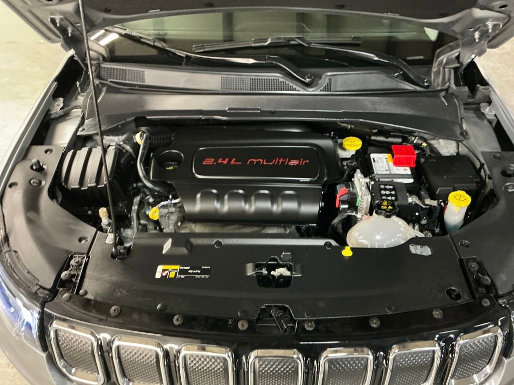 Certified 2022 Jeep Compass Limited image 10