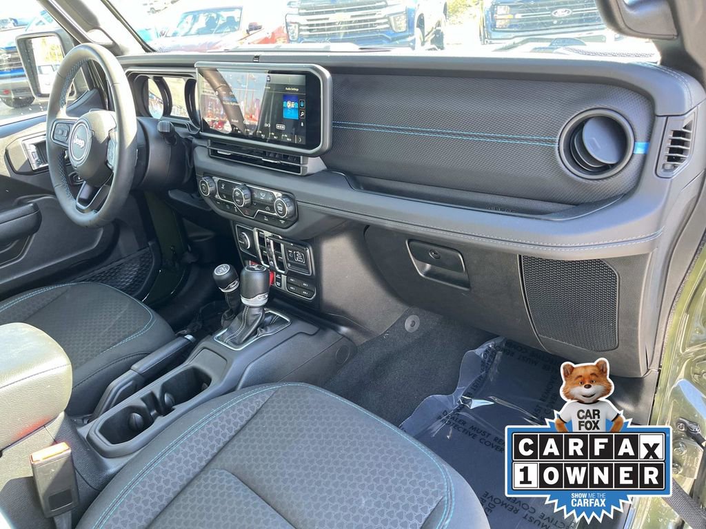 Used 2024 Jeep Wrangler Unlimited Rubicon 4xe image 22