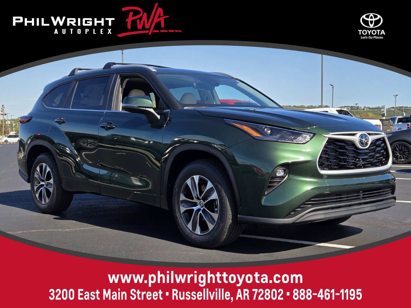 New 2025 Toyota Highlander XLE image 1