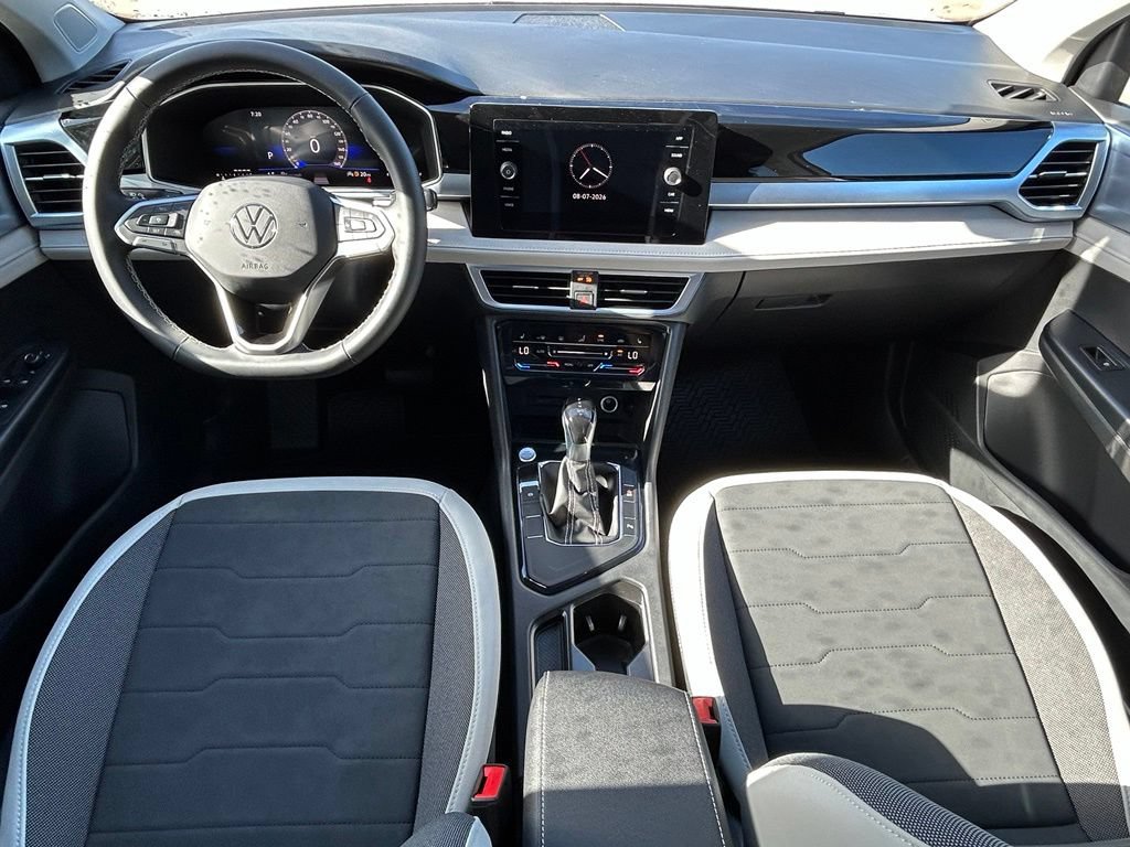New 2026 Volkswagen Taos SE FWD image 9