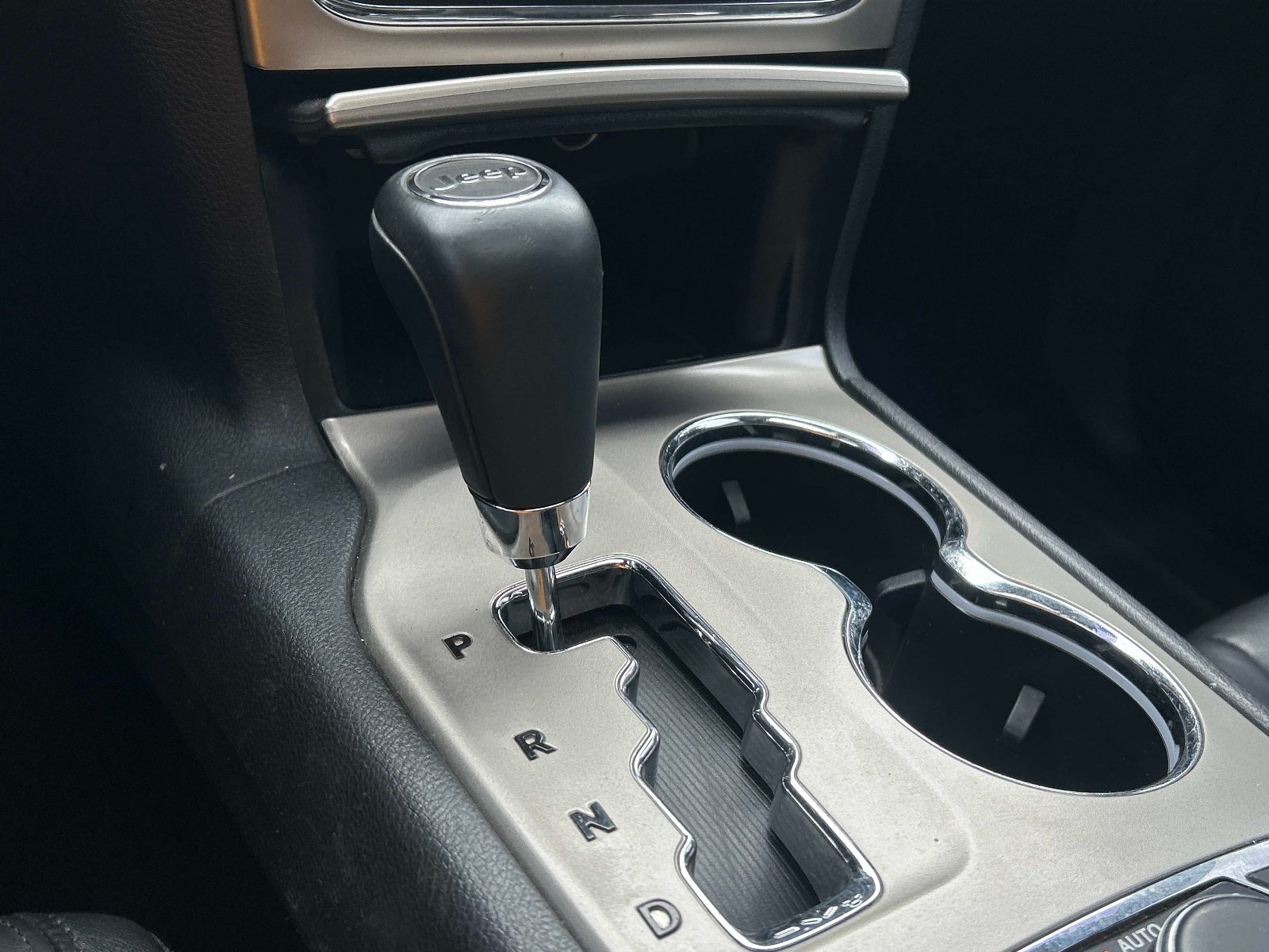 Used 2013 Jeep Grand Cherokee Altitude AWD/4WD image 25