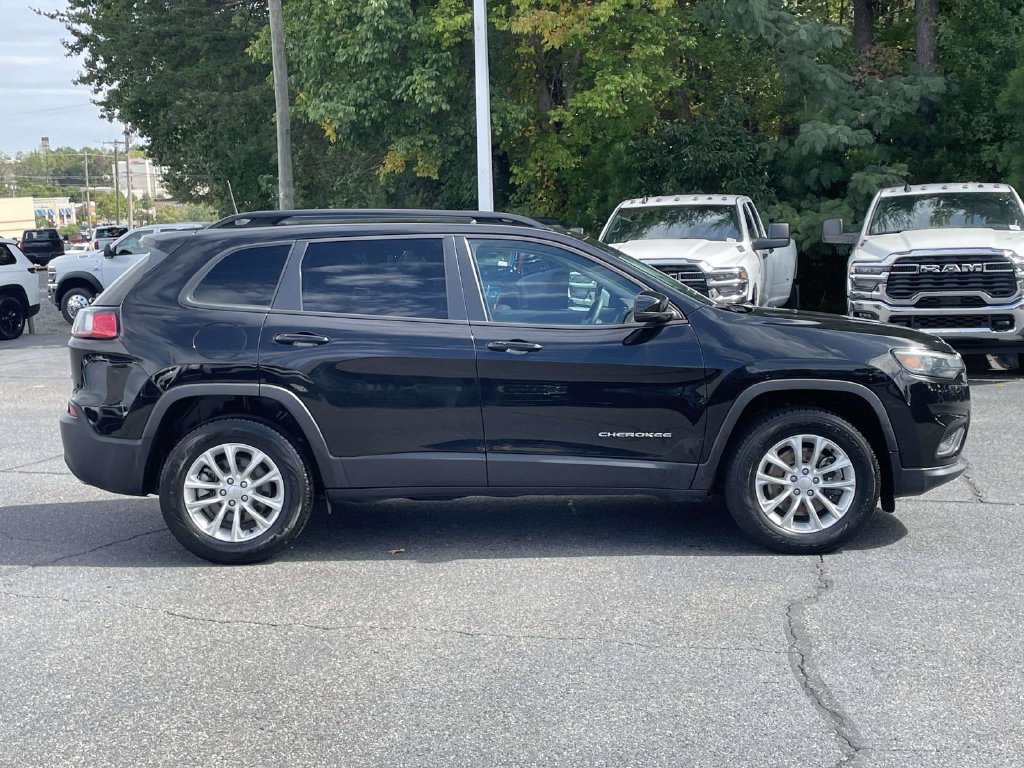 Certified 2022 Jeep Cherokee Latitude Lux AWD/4WD image 9
