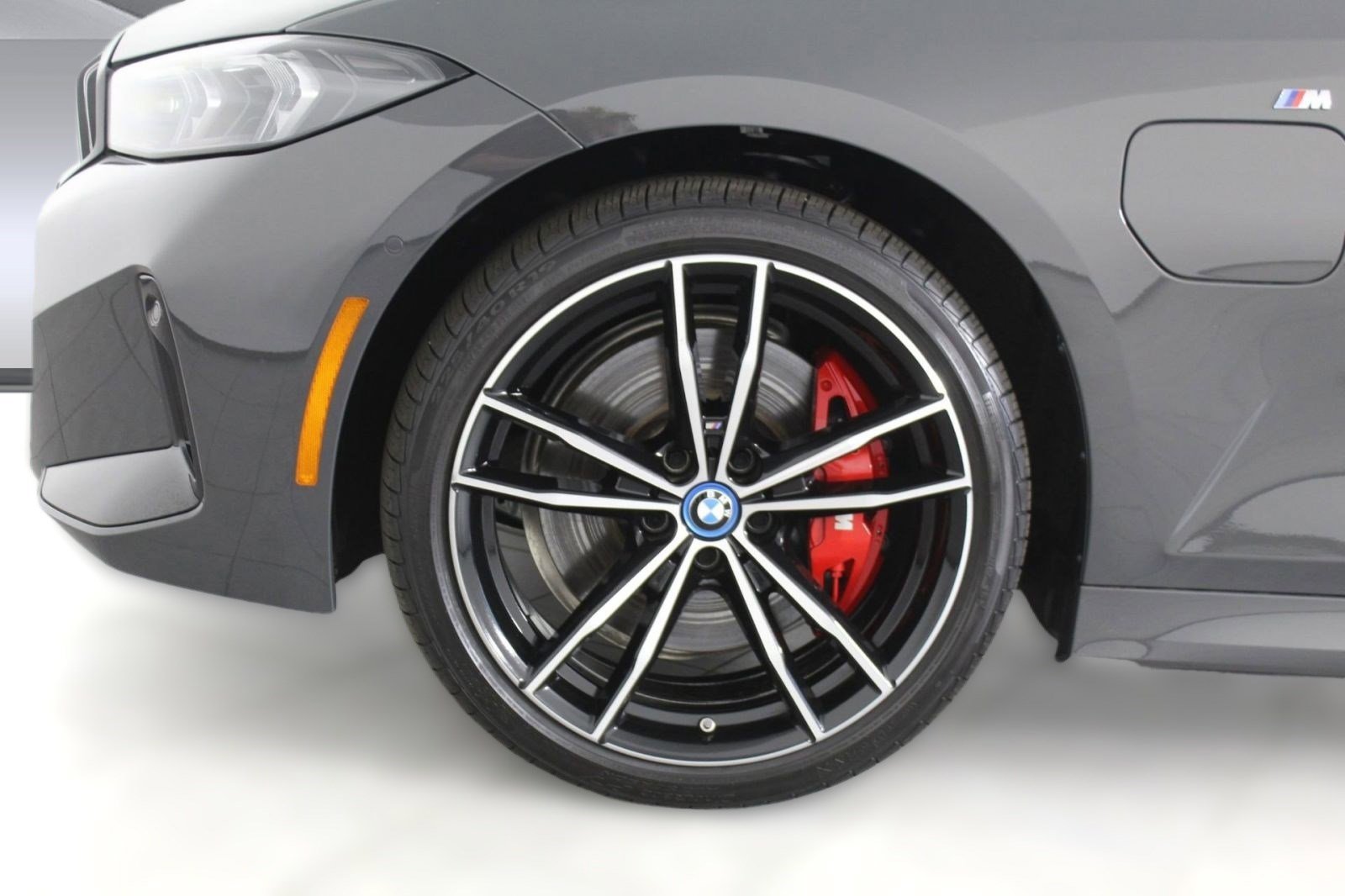 Used 2024 BMW 330e xDrive w/ Premium Package image 22