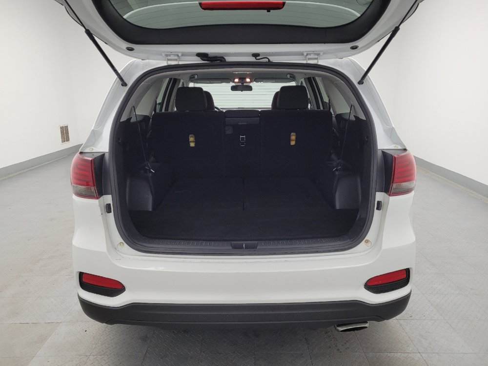 Used 2020 Kia Sorento LX image 29