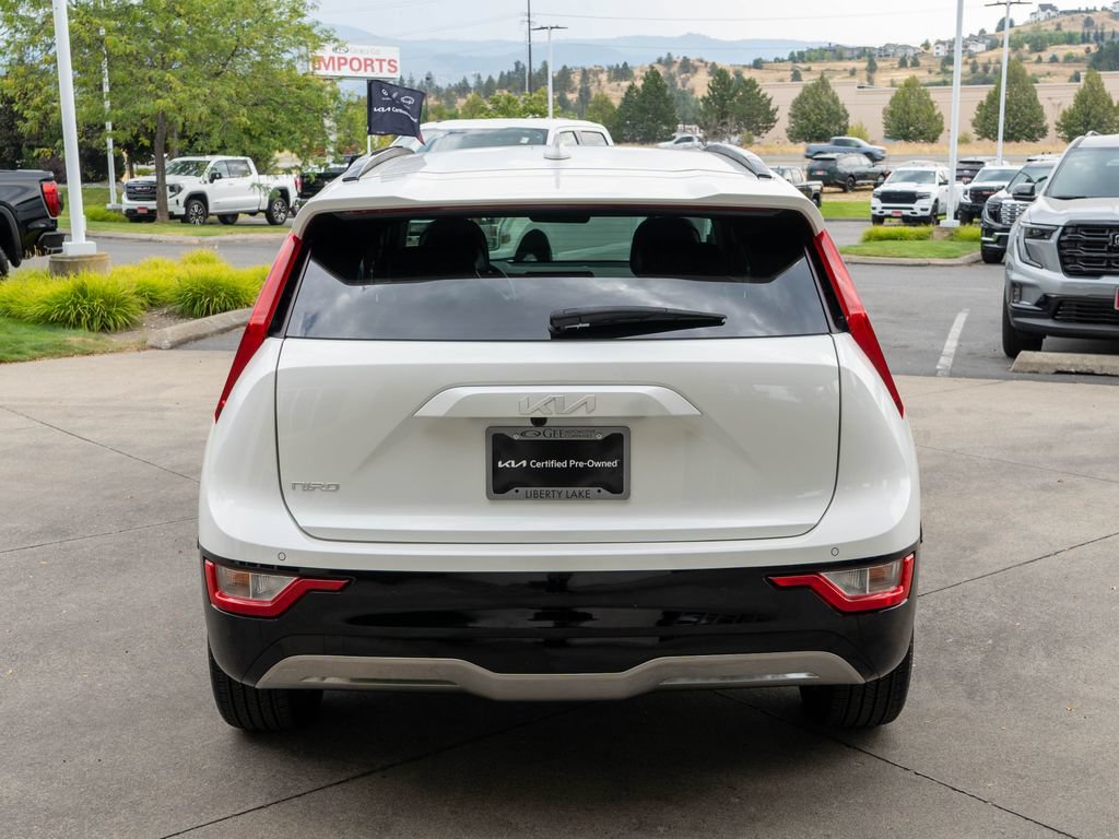Certified 2024 Kia Niro Wind FWD image 6