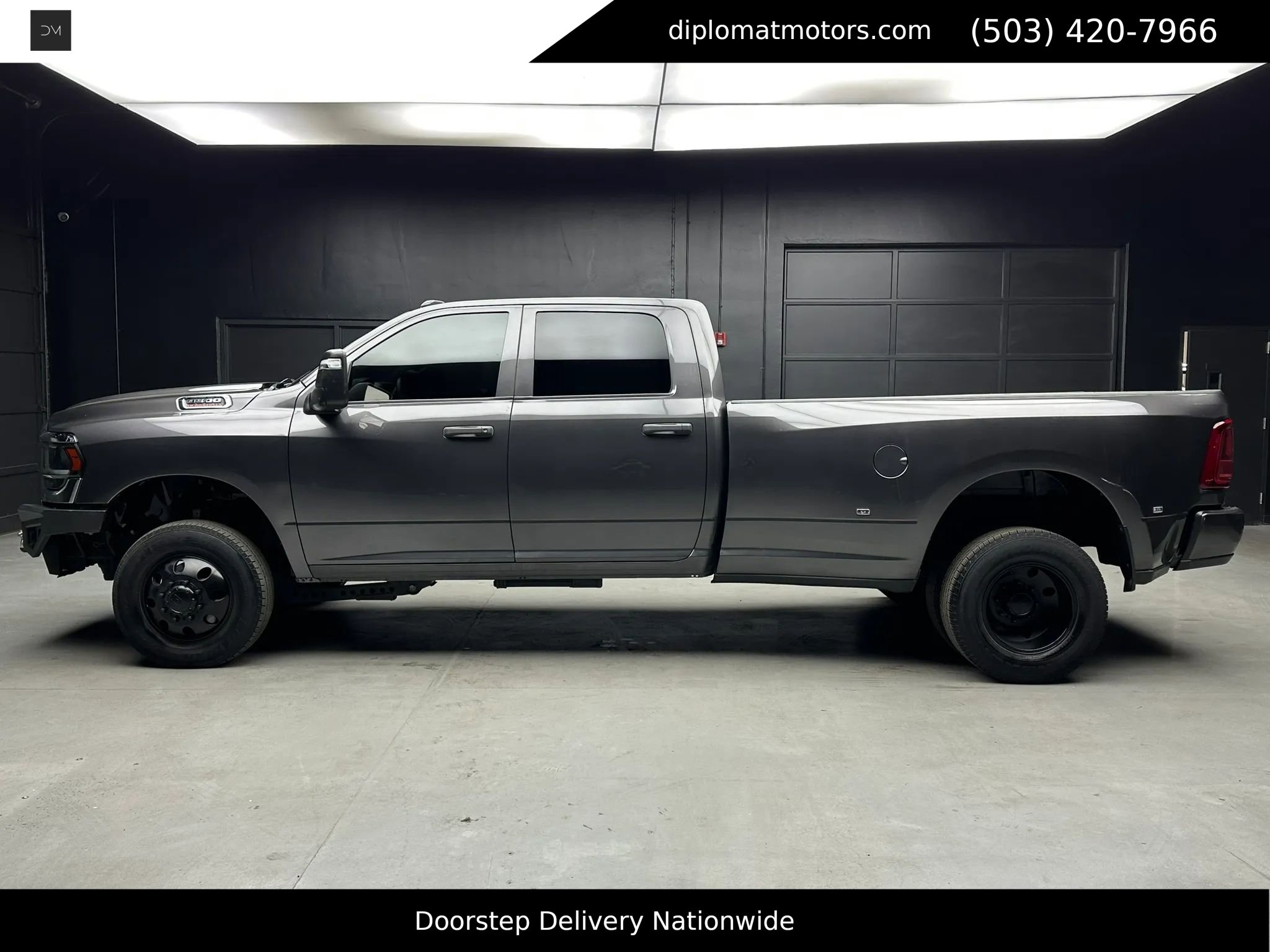 Used 2024 RAM 3500 Tradesman w/ Chrome Appearance Group image 4