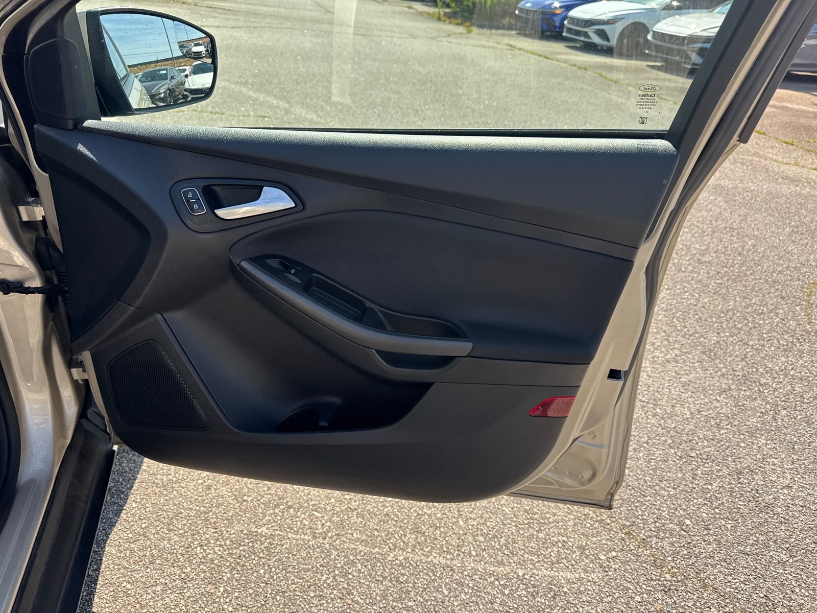 Used 2018 Ford Focus SEL FWD image 14