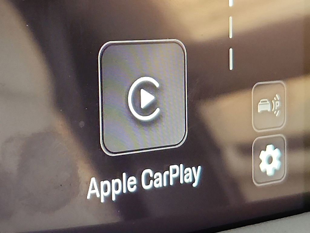 Used 2025 Porsche Taycan image 25