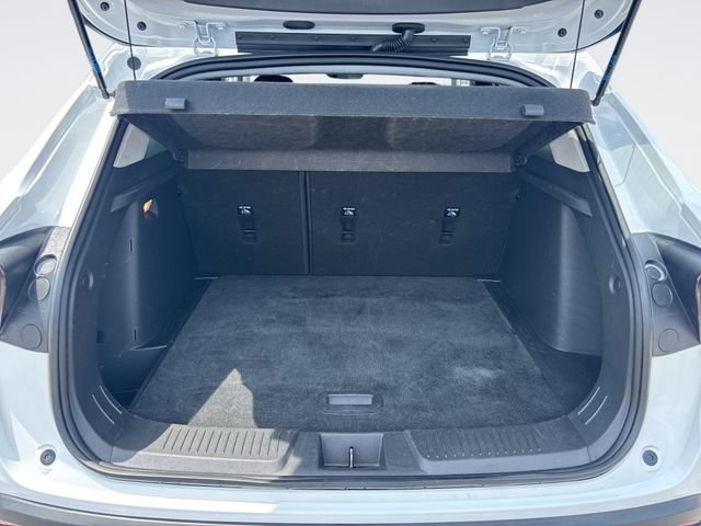 Used 2025 Chevrolet Trax LT w/ LT Convenience Package FWD image 23