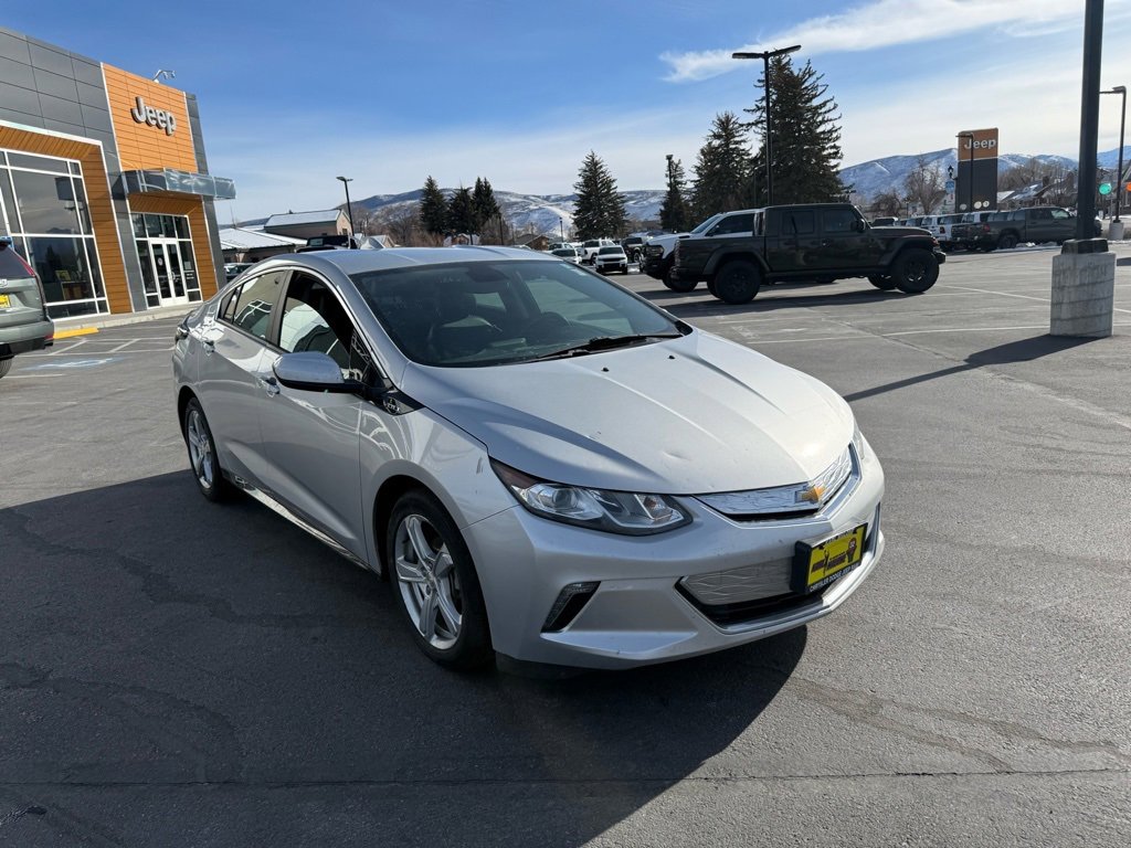 Used 2017 Chevrolet Volt LT w/ Comfort Package image 4