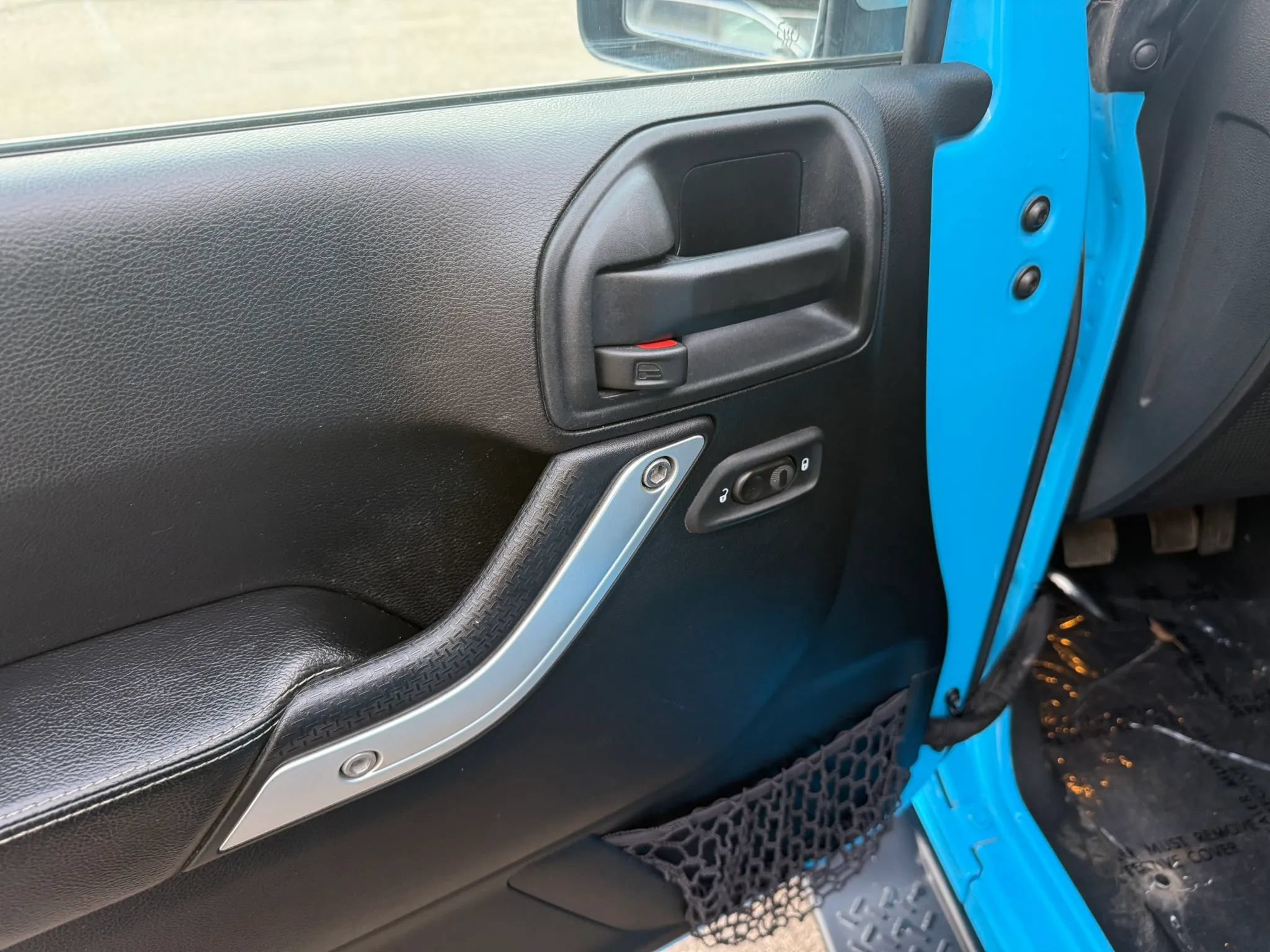 Used 2017 Jeep Wrangler Unlimited Sahara w/ Quick Order Package 23E Chief AWD/4WD image 15