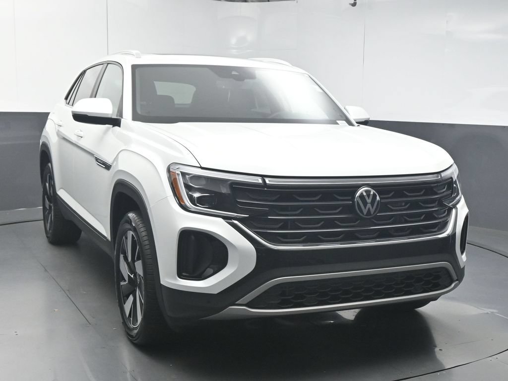 New 2026 Volkswagen Atlas Cross Sport SE FWD image 2
