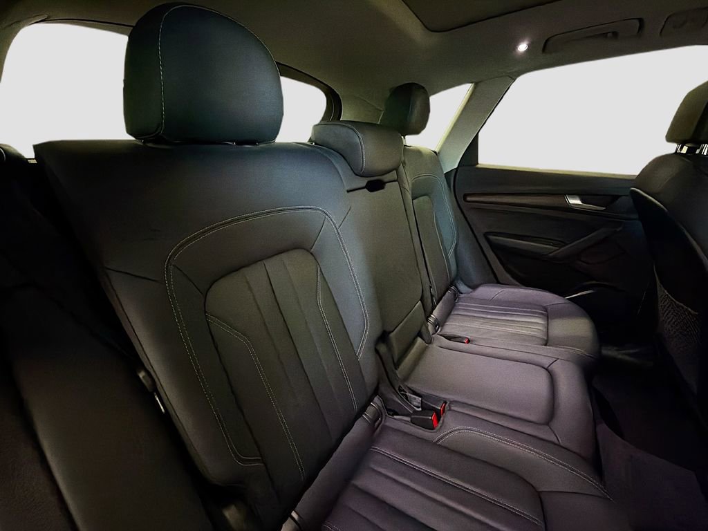 Used 2023 Audi Q5 2.0T Premium w/ Convenience Package image 26