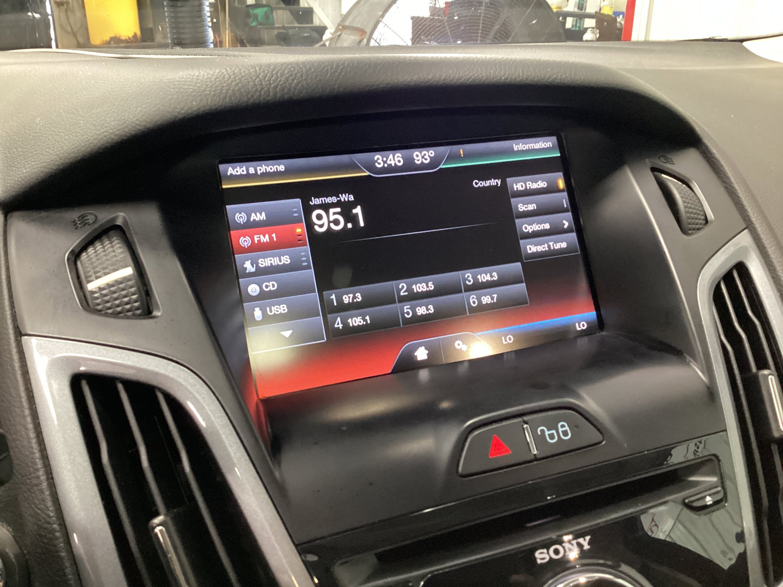 Used 2012 Ford Focus Titanium FWD image 22