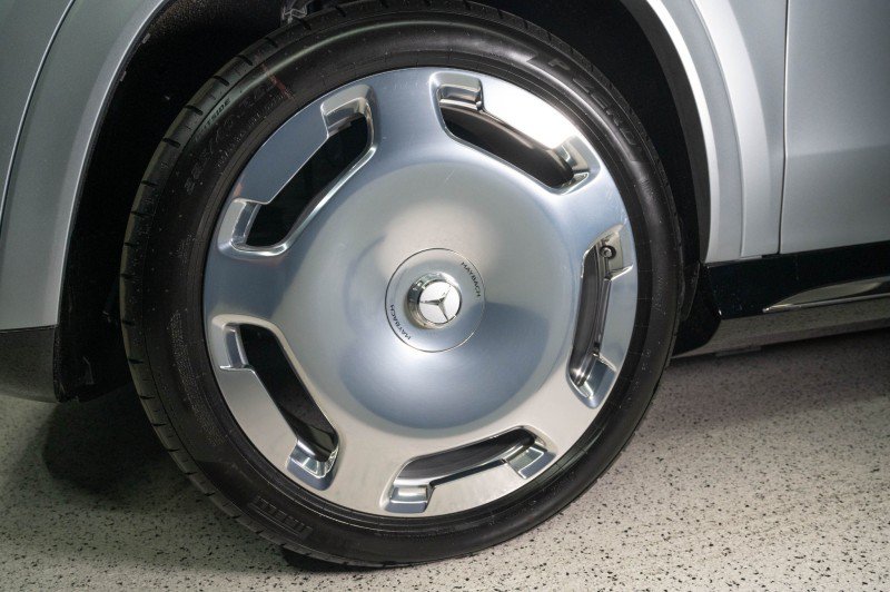 New 2026 Mercedes-Benz Maybach GLS 600 4MATIC image 13