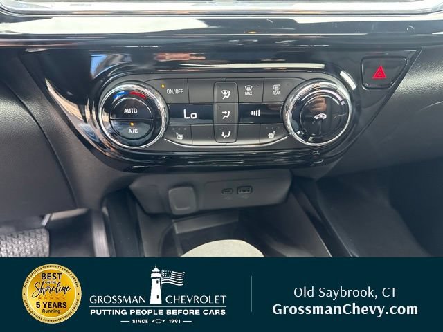 New 2026 Chevrolet Trax RS w/ Sunroof Package FWD image 13