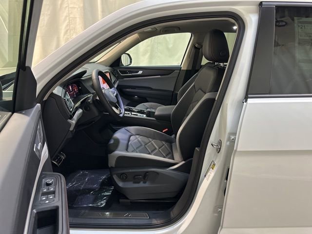 New 2026 Volkswagen Atlas Peak Edition image 14