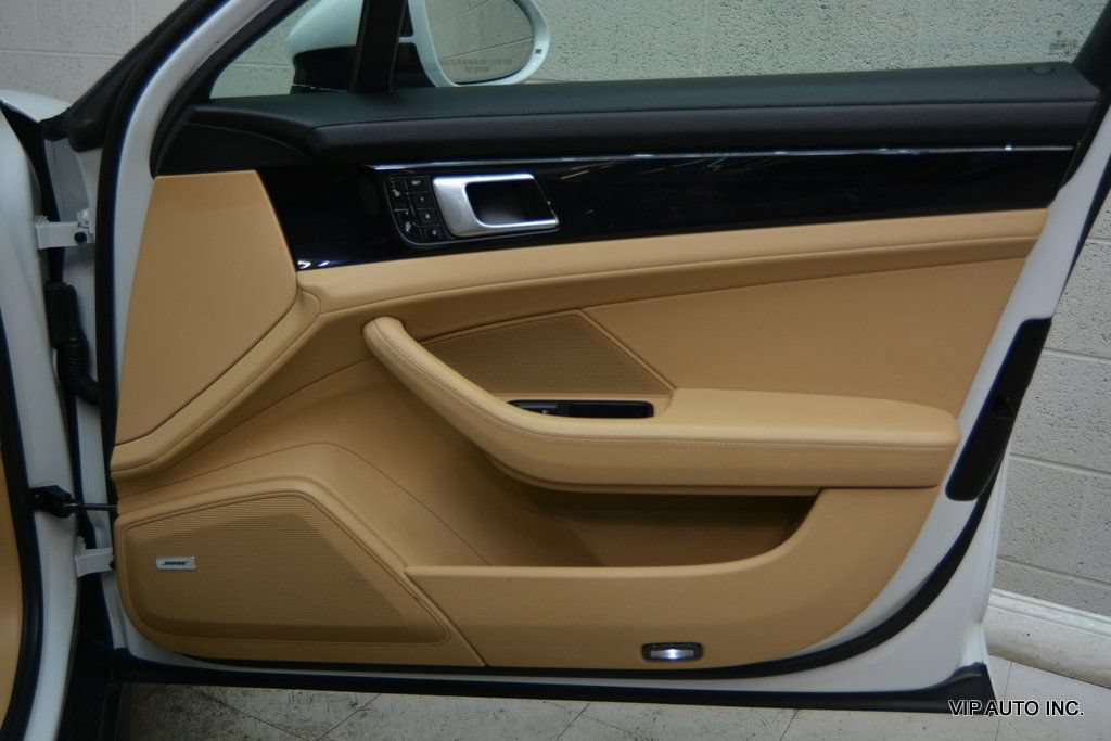 Used 2018 Porsche Panamera 4 AWD/4WD image 8