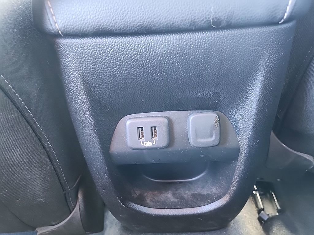 Used 2022 Chevrolet Colorado LT w/ Safety Package image 22