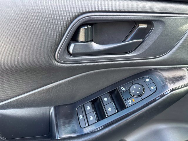 Used 2024 Nissan Rogue S AWD/4WD image 11