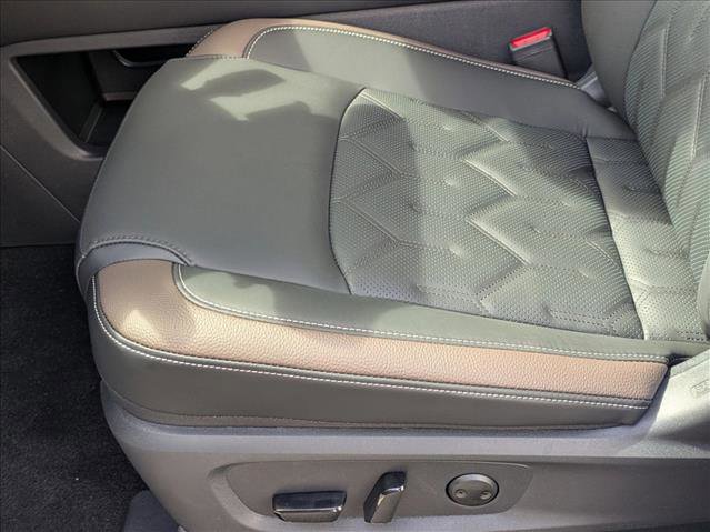 New 2026 Nissan Pathfinder Platinum video 4