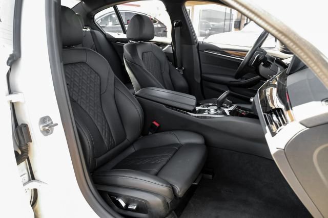 Used 2023 BMW 530e RWD image 43