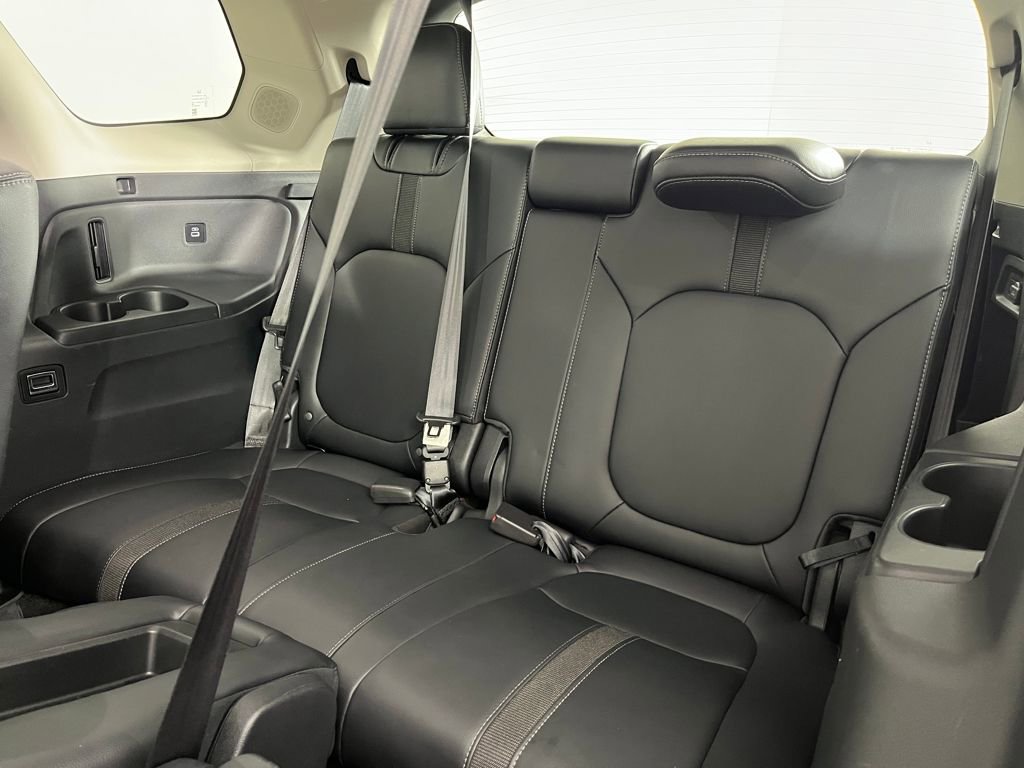 Used 2023 Honda Pilot Touring image 14