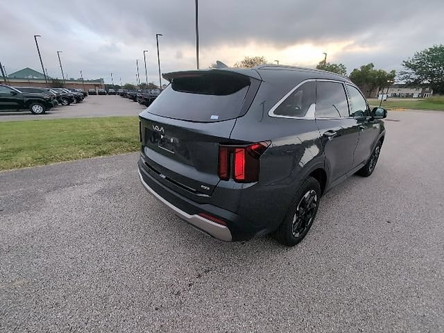 Used 2024 Kia Sorento S w/ Panoramic Sunroof Package AWD/4WD image 6