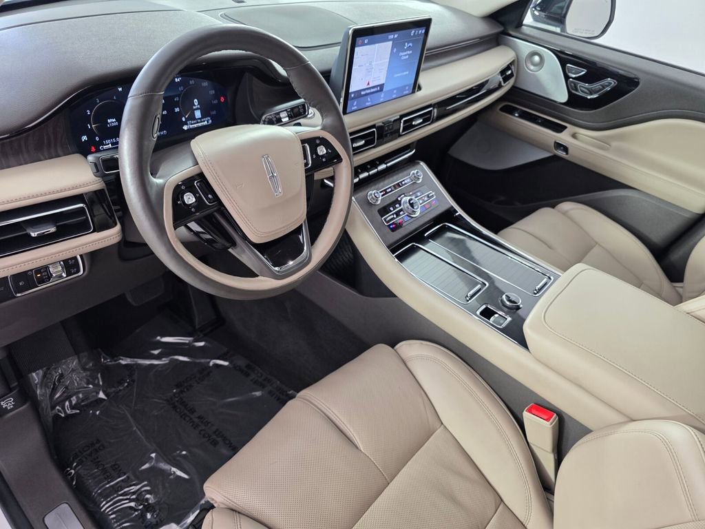 Used 2024 Lincoln Aviator Reserve w/ Equipment Group 201A image 11