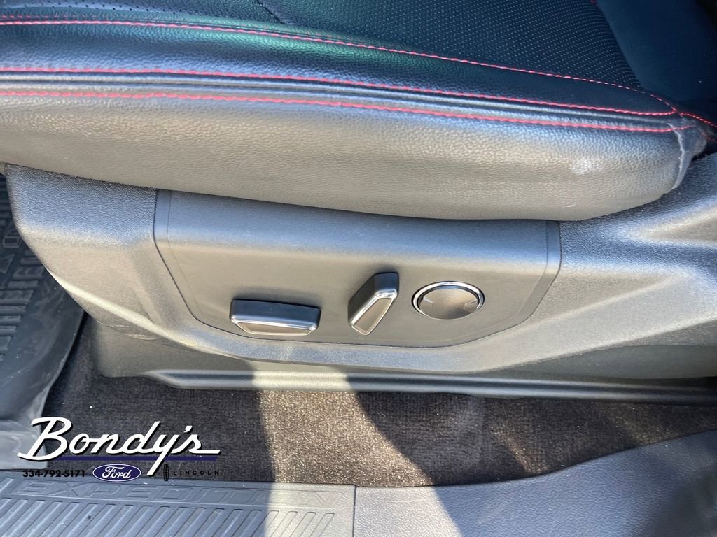 Used 2022 Ford Expedition Limited image 9