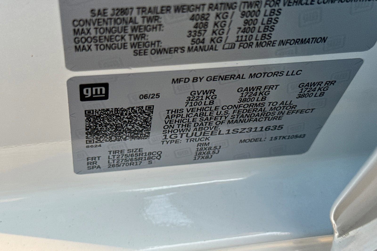 Certified 2025 GMC Sierra 1500 AT4 image 30