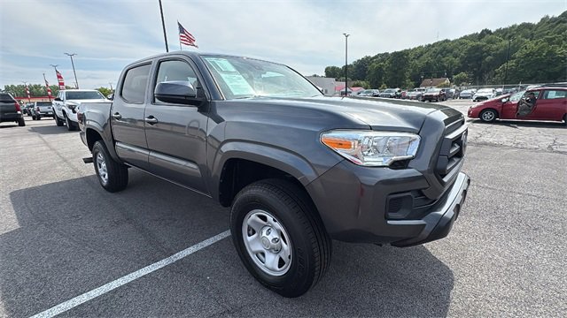 Used 2022 Toyota Tacoma SR image 8