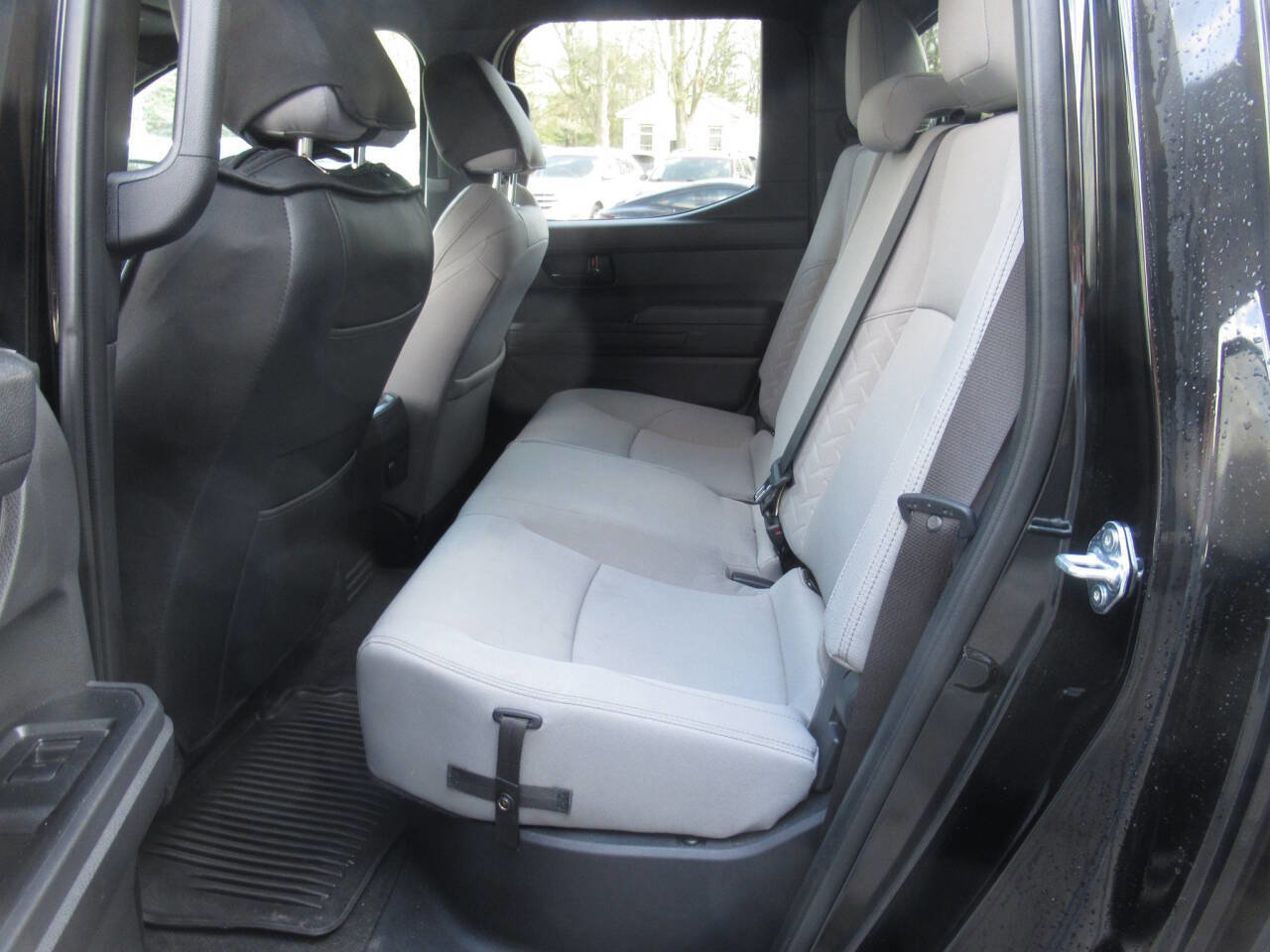 Used 2024 Toyota Tacoma SR5 AWD/4WD image 16