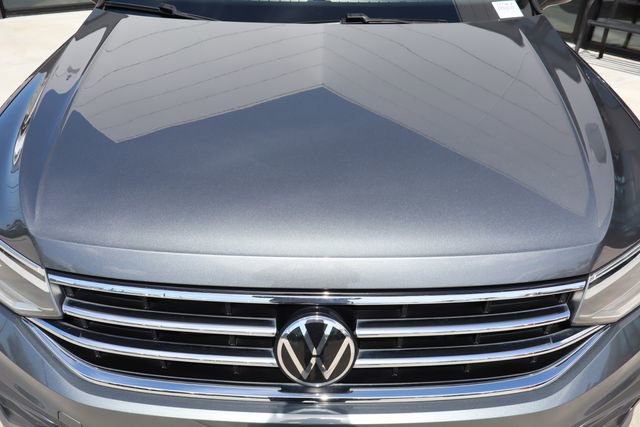 Used 2022 Volkswagen Tiguan SE image 18