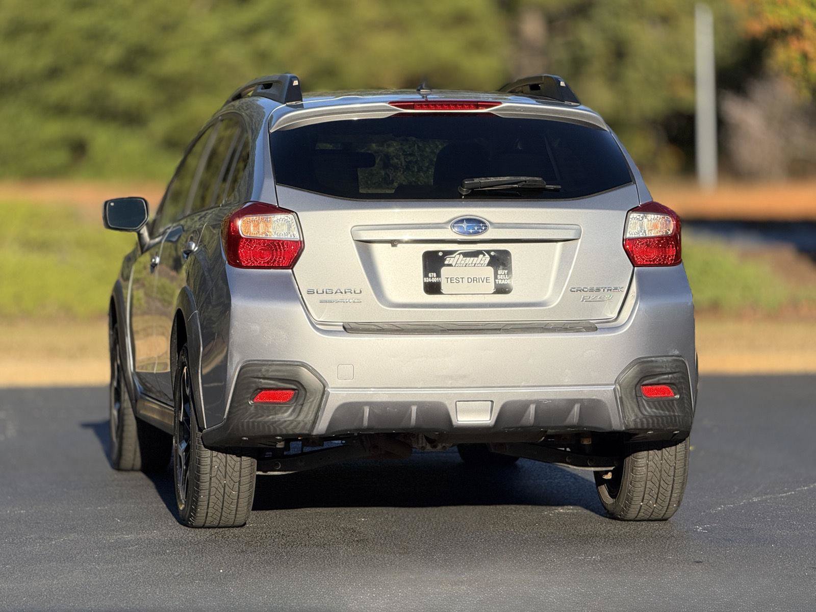 Used 2017 Subaru Crosstrek 2.0i Premium AWD/4WD image 4