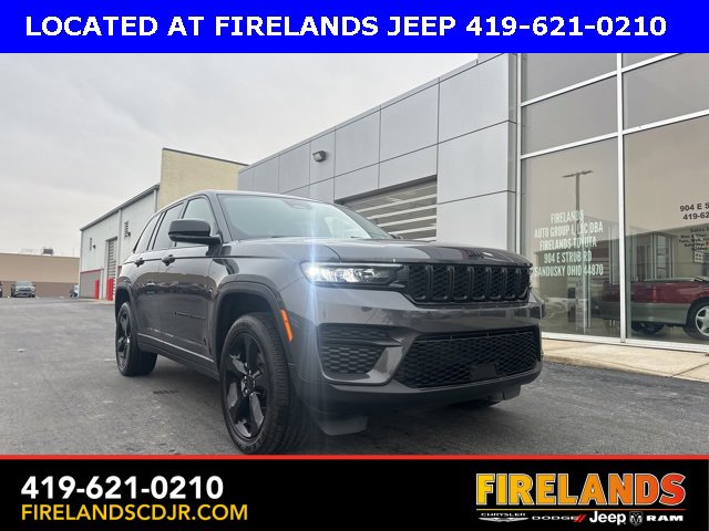 Used 2024 Jeep Grand Cherokee Altitude video 1