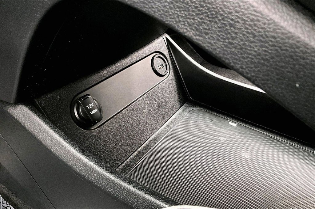 Used 2023 Hyundai Santa Fe Limited image 32