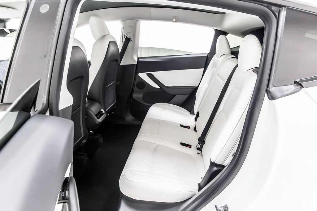 Used 2021 Tesla Model Y 2WD image 32