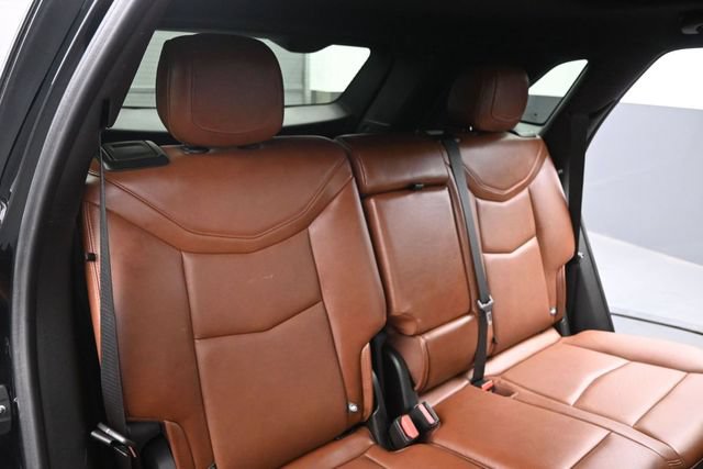 Used 2022 Cadillac XT5 Sportv w/ LPO, ONYX Package AWD/4WD image 17