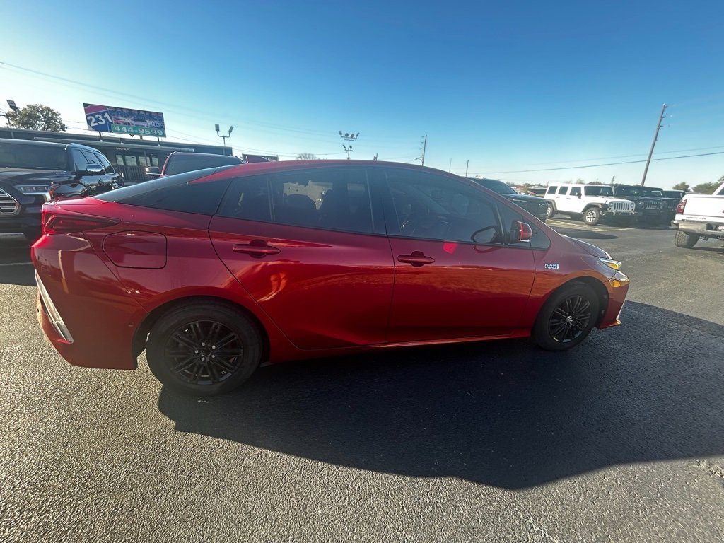 Used 2017 Toyota Prius Prime Advanced image 2