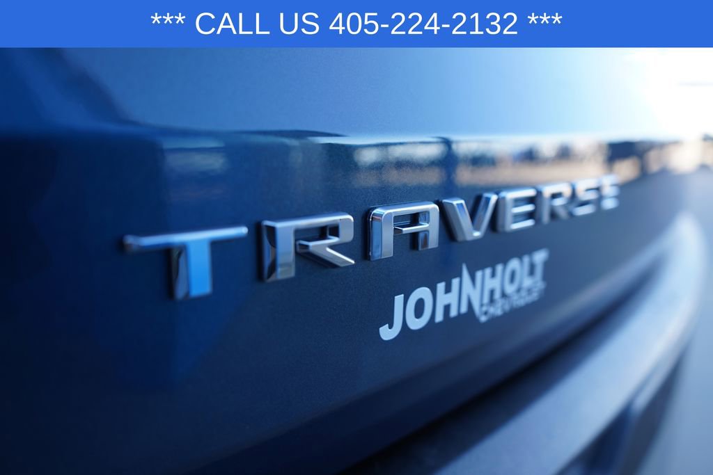 Used 2025 Chevrolet Traverse LT image 7