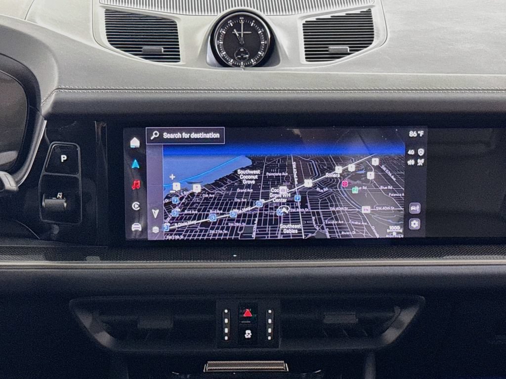 Certified 2025 Porsche Cayenne Turbo AWD/4WD image 15