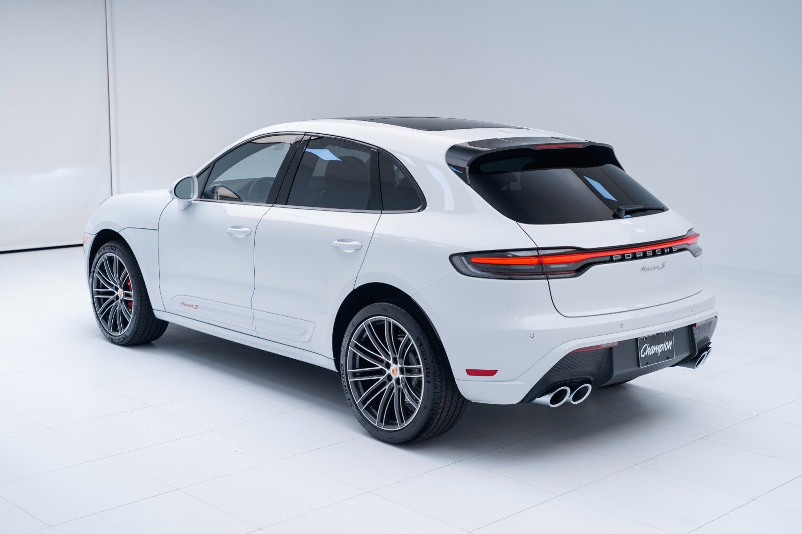 New 2026 Porsche Macan S image 3